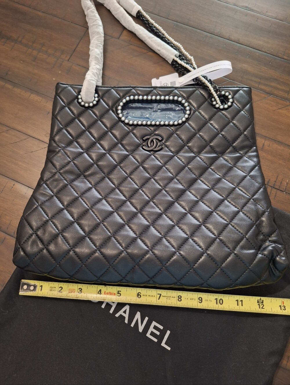 Beautiful Soft Black Bag - Picture 2 of 6
